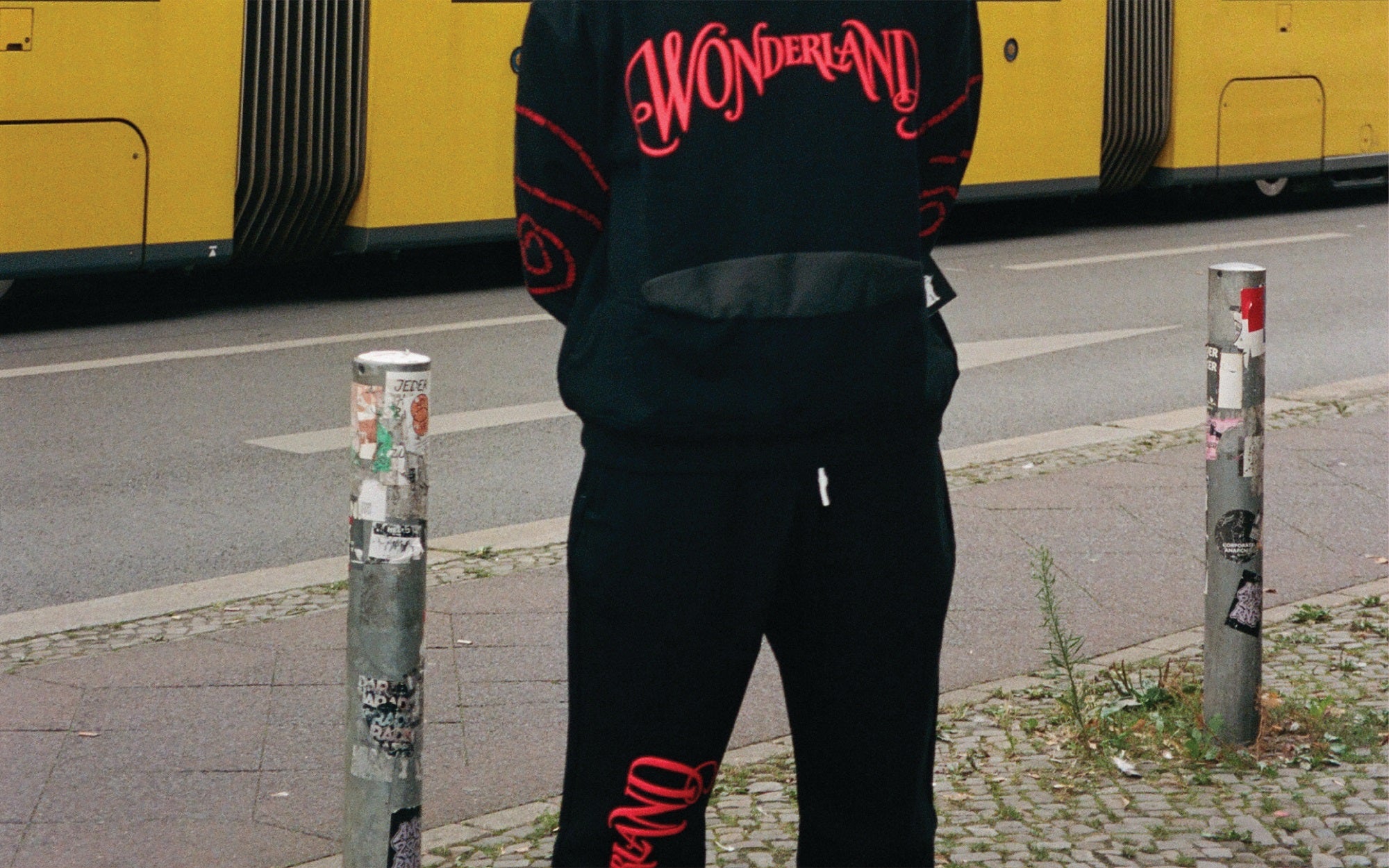 W0NDERLAND HOODED SWEATSHIRT