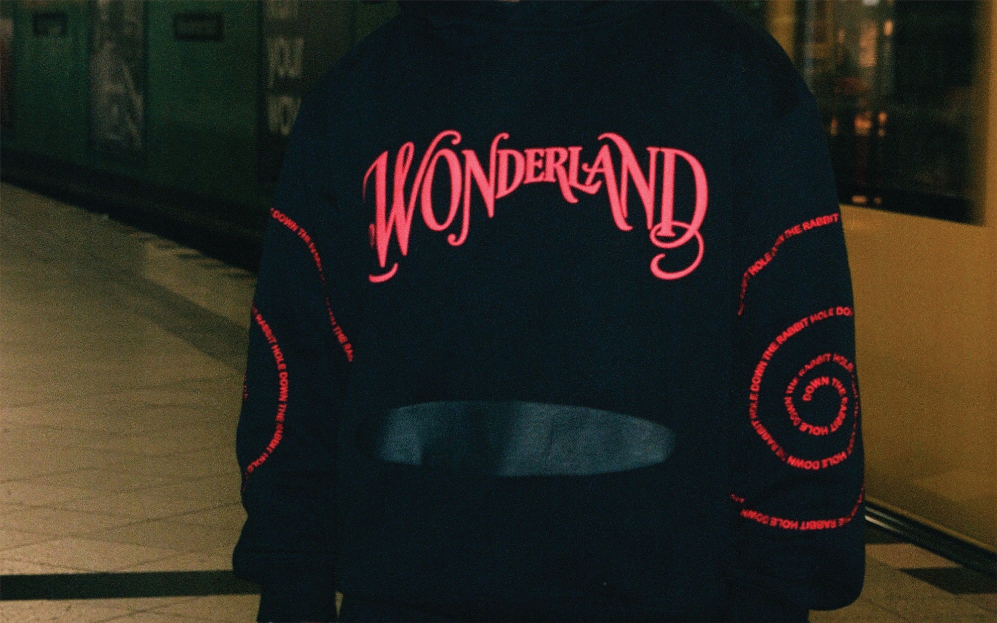 W0NDERLAND HOODED SWEATSHIRT